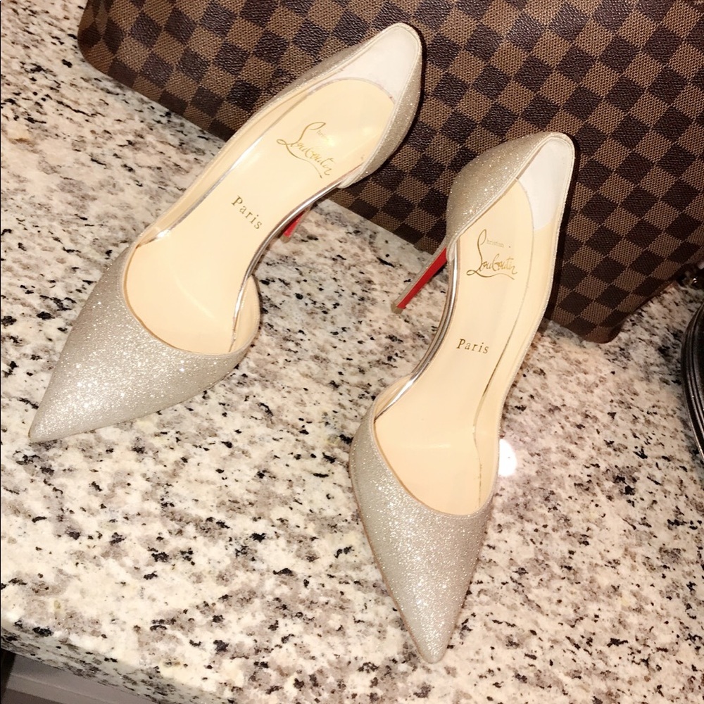 SOLDⓂ️ Christian Louboutin Iriza’s